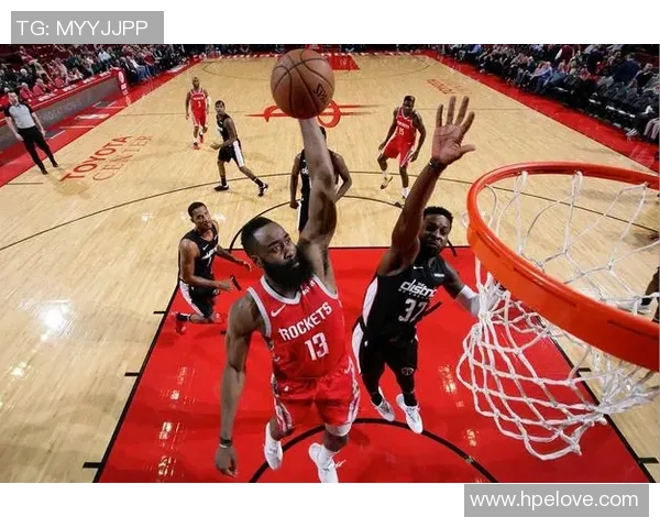 杭州篮球队引领最新篮球配合TOP10赛场精彩瞬间回顾与分析 杭州篮球队引领最新篮球配合TOP10赛场精彩瞬间回顾与分析